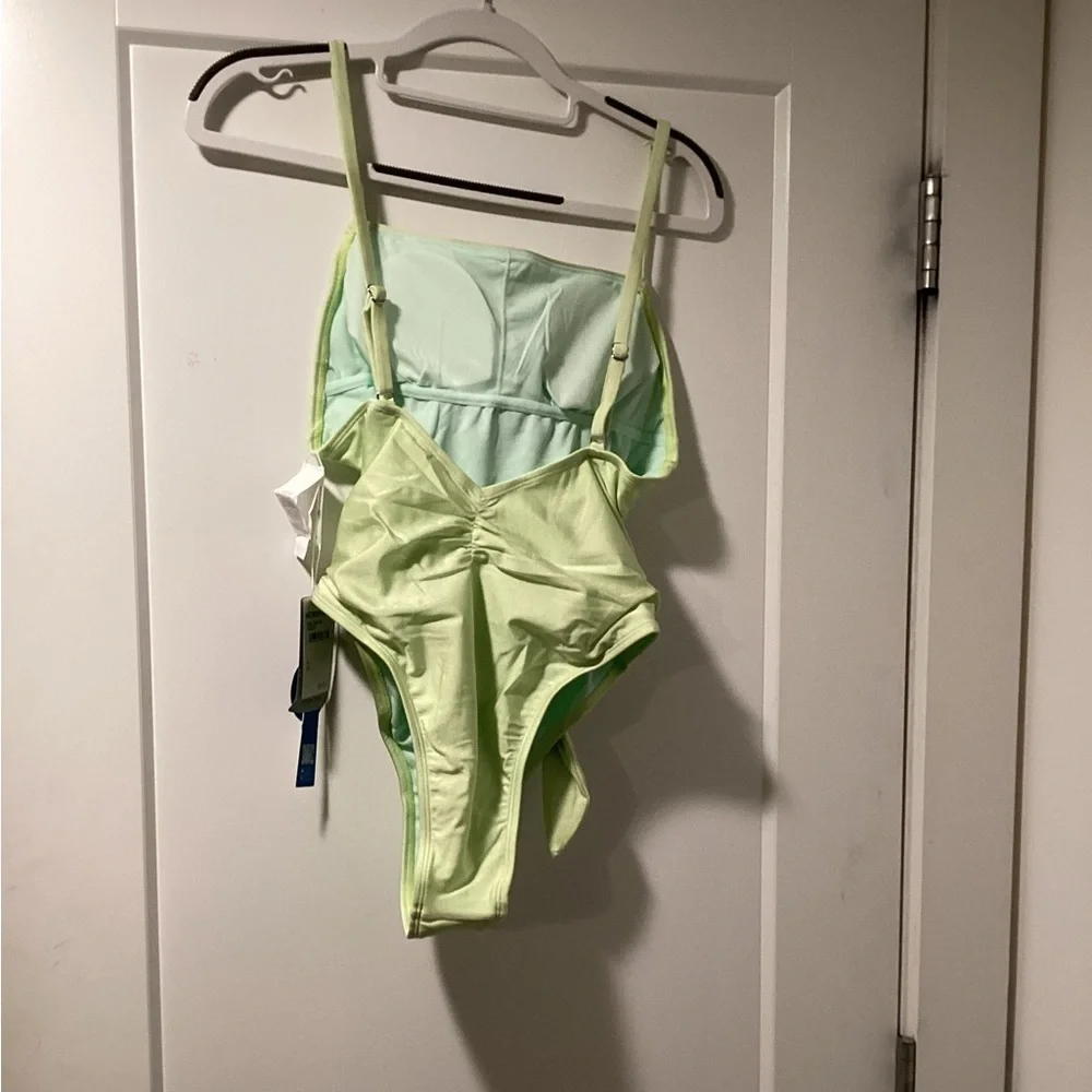 NWT Cupshe Size M Romantic Garden Square‎ Neck One-Piece Swimsuit Green